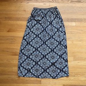 EUC Old Navy Aztec Print Long Maxi Skirt M